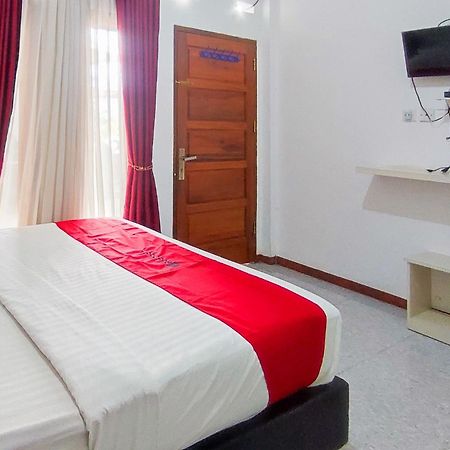 Reddoorz Syariah At Penginapan Eby Padang Exteriör bild