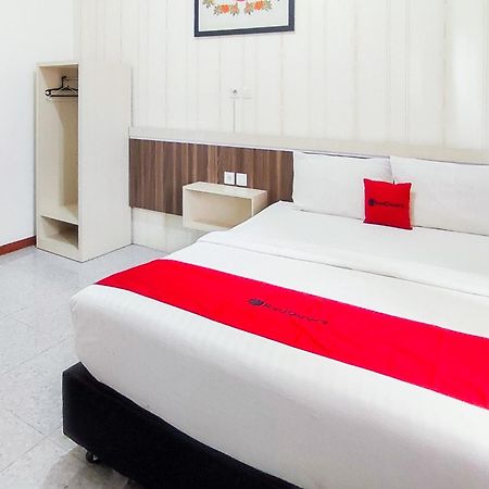Reddoorz Syariah At Penginapan Eby Padang Exteriör bild