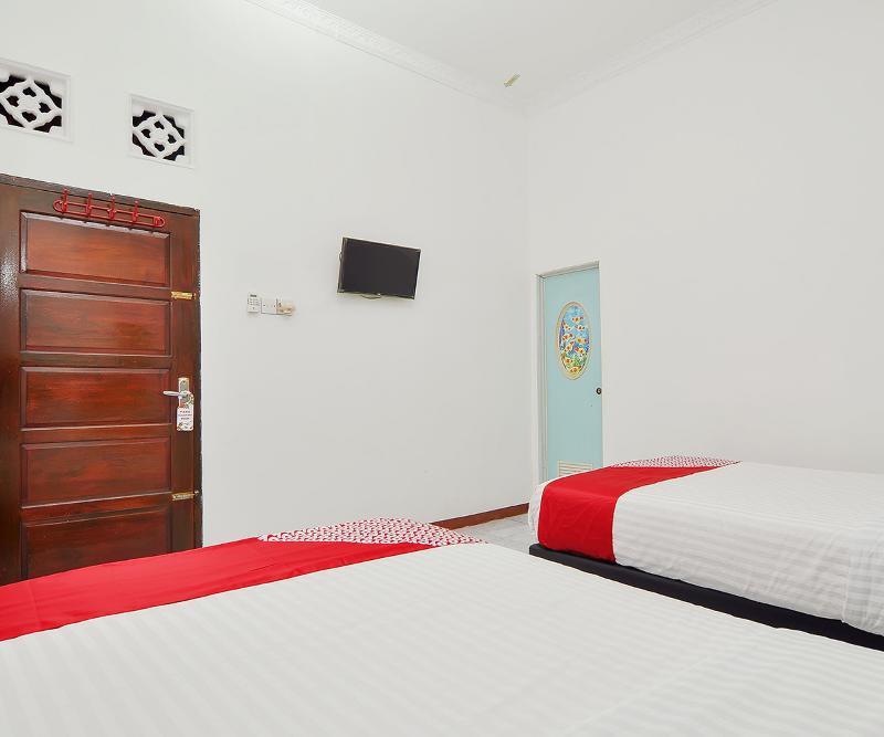 Reddoorz Syariah At Penginapan Eby Padang Exteriör bild